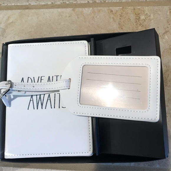RAE DUNN PASSPORT COVER/LUGGAGE TAG NWT - Picture 3 of 3